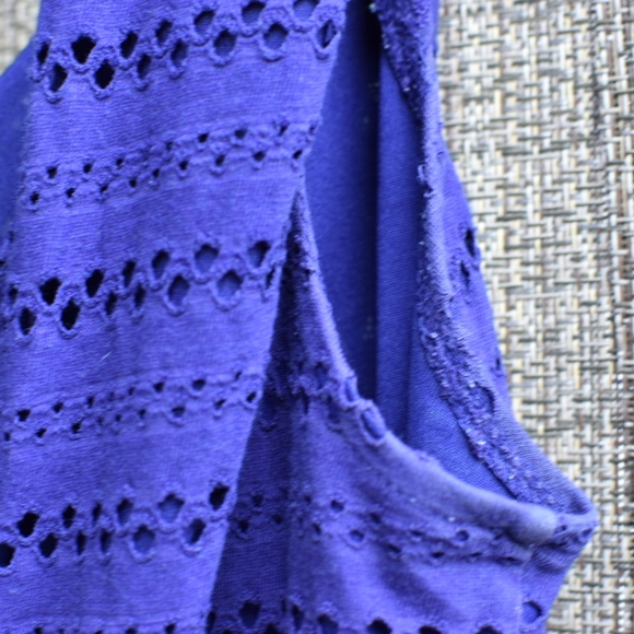 🎀 royal blue Ann Taylor eyelet shirt, free add-on - Picture 8 of 8